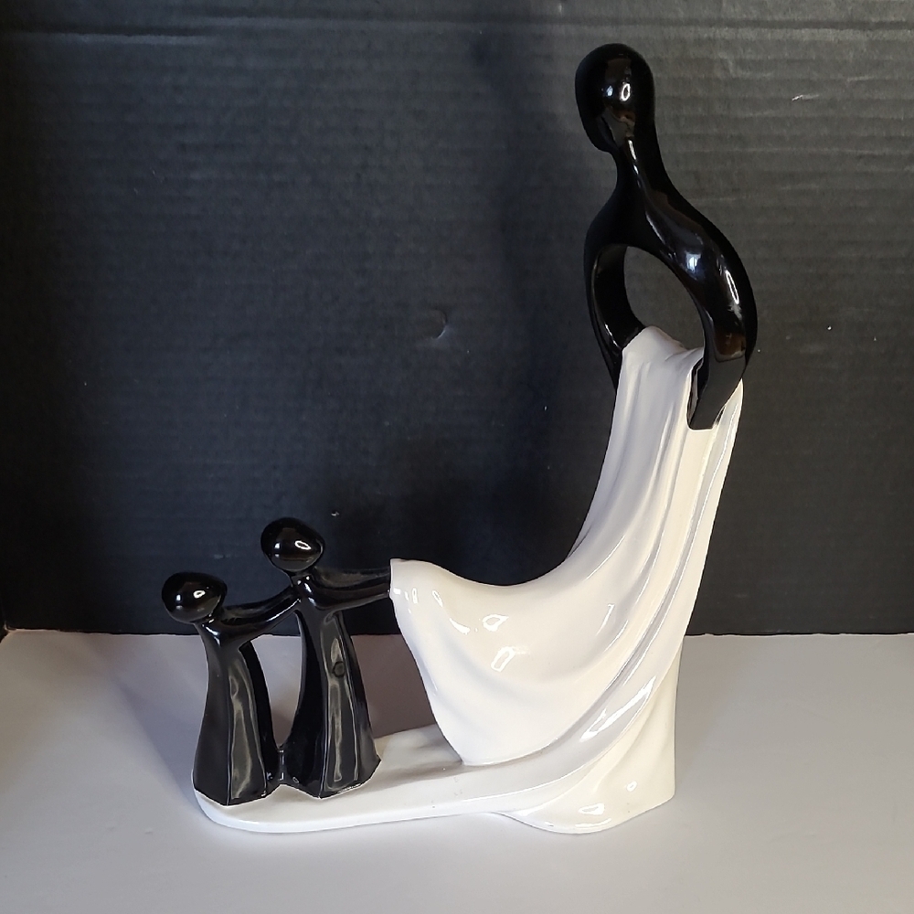 ABSTRACT Ceramic Modern Black and White Bride And Flower Girls Sculpture